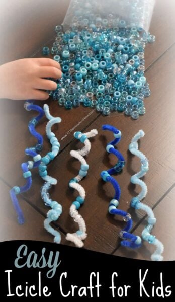 Easy Icicle Winter Craft - this is such a fun simple craft for kids from toddler, preschool to kindergarten. The variations are endless and they make such a beautiful indoor or outdoor decorations! They look stunning frozen!! #wintercraft #craftsforkids #toddlercrafts #preschoolcrafts #kindergartencrafts
