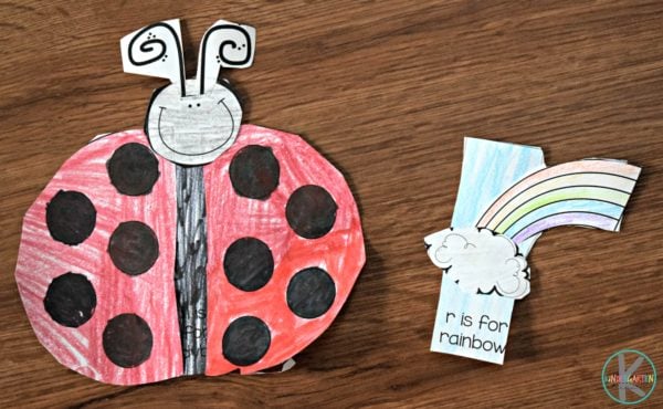 super cute lowercase letter crafts for toddlers, preschoolers and kindergartners to make while they learn their alphabet letters