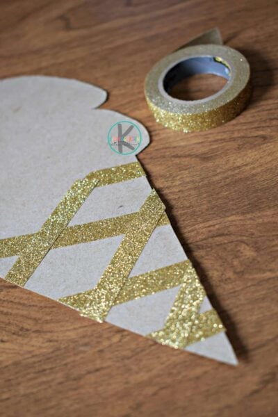 This washi tape idea uses tape to make ice cream and ice cream cone for this super cute summer craft for kids