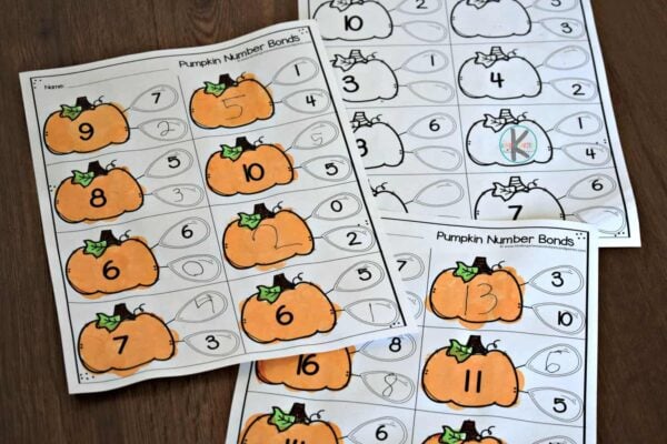 fun, Halloween math activity for practicing addition with kindergarten and first grade kids