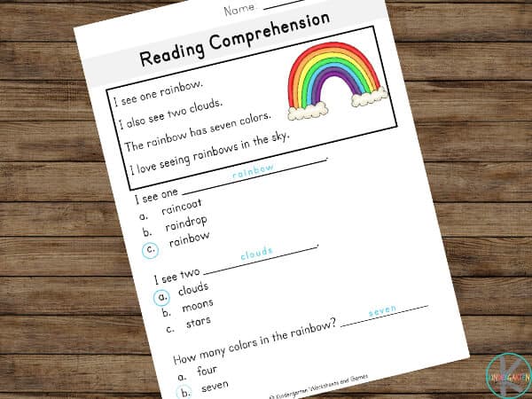 free st patricks day printables to help kindergarten, first grade and 2nd grade students improve reading comprehension and readin skills this march