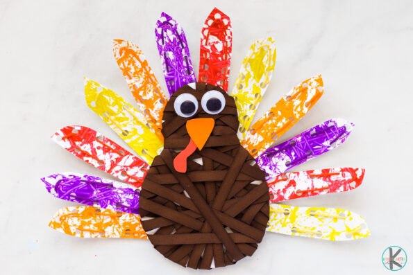 75+ LOTS of EASY Kindergarten Crafts and Art Project Ideas